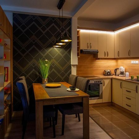 Family Residence エゲル エクステリア 写真